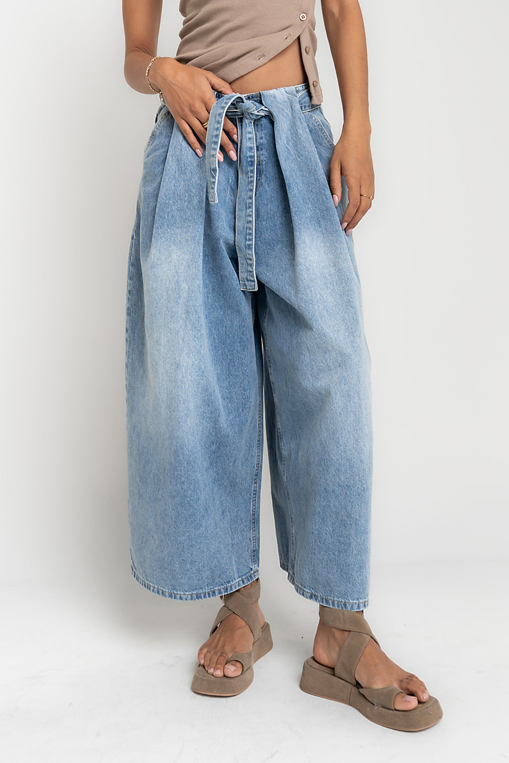 Bentlee Cropped Baggy Jeans