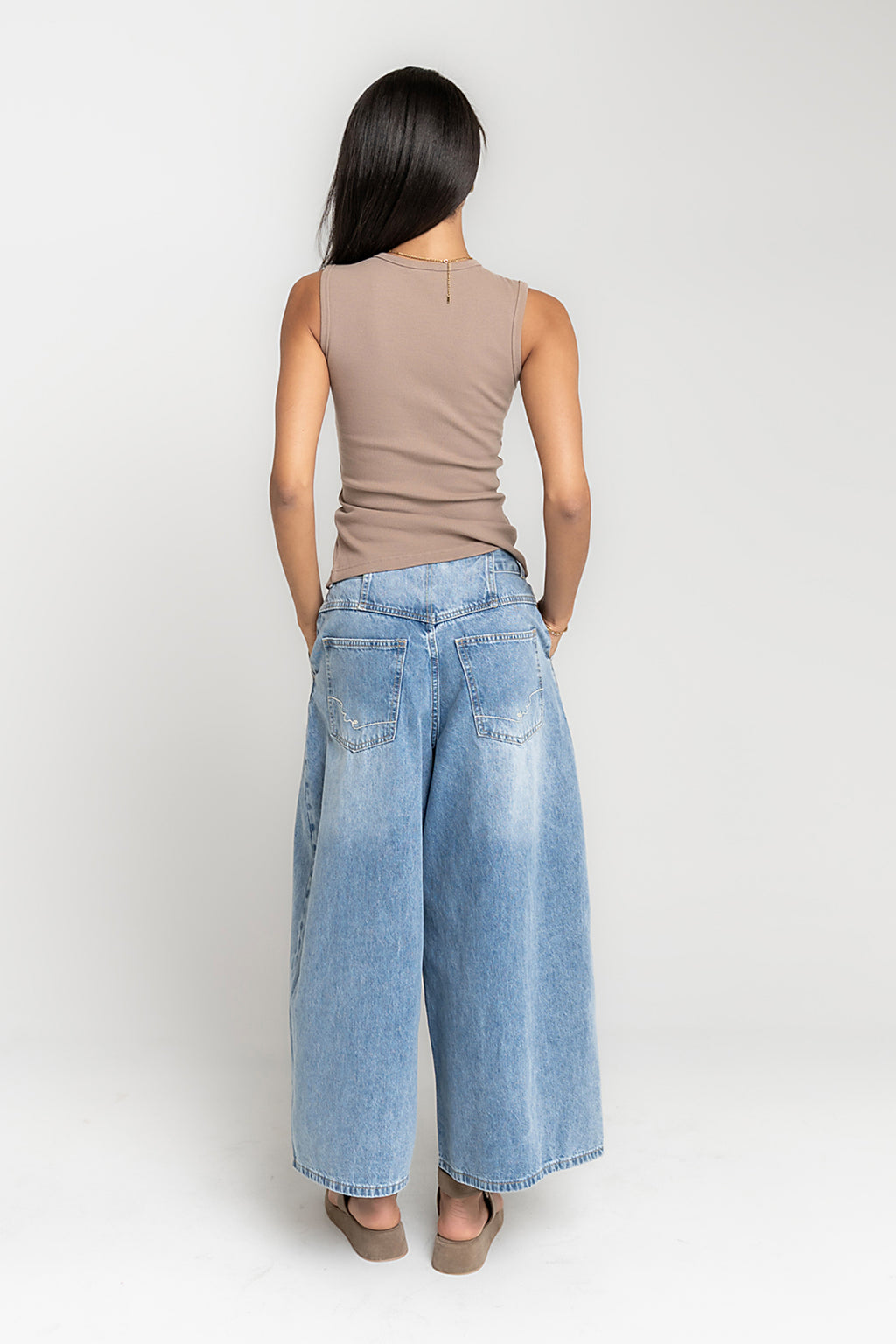 Bentlee Cropped Baggy Jeans