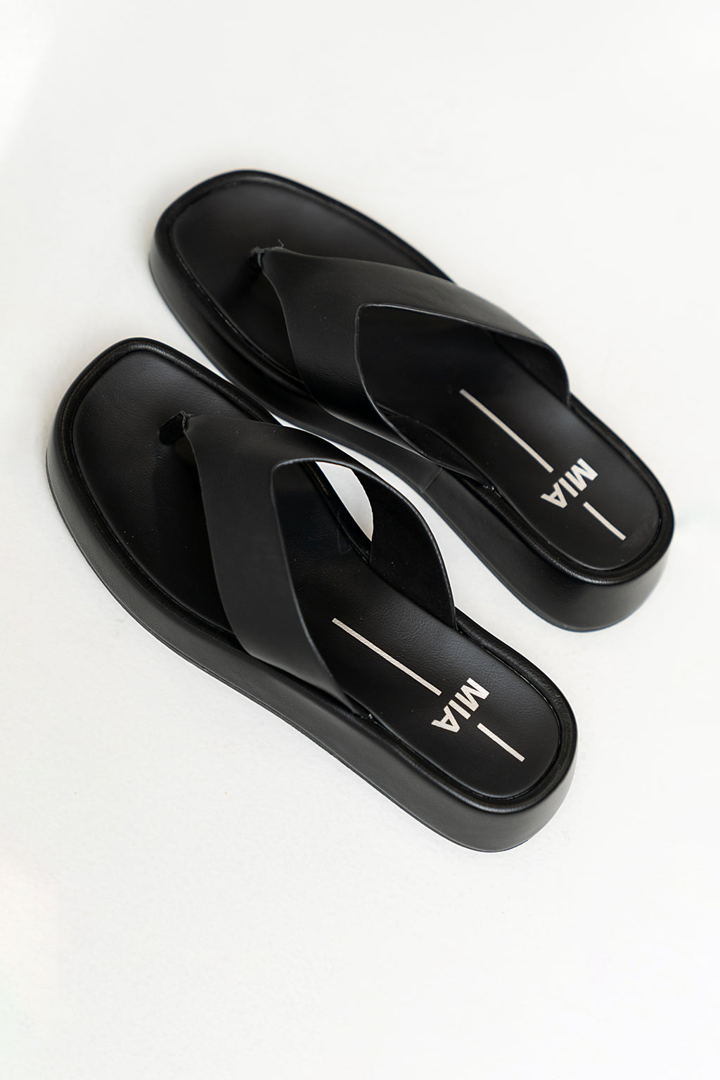 Lola Platform Sandal in Black