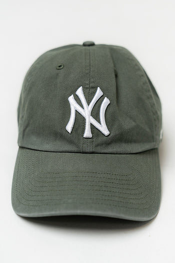 New York Yankees Baseball Cap in Moss