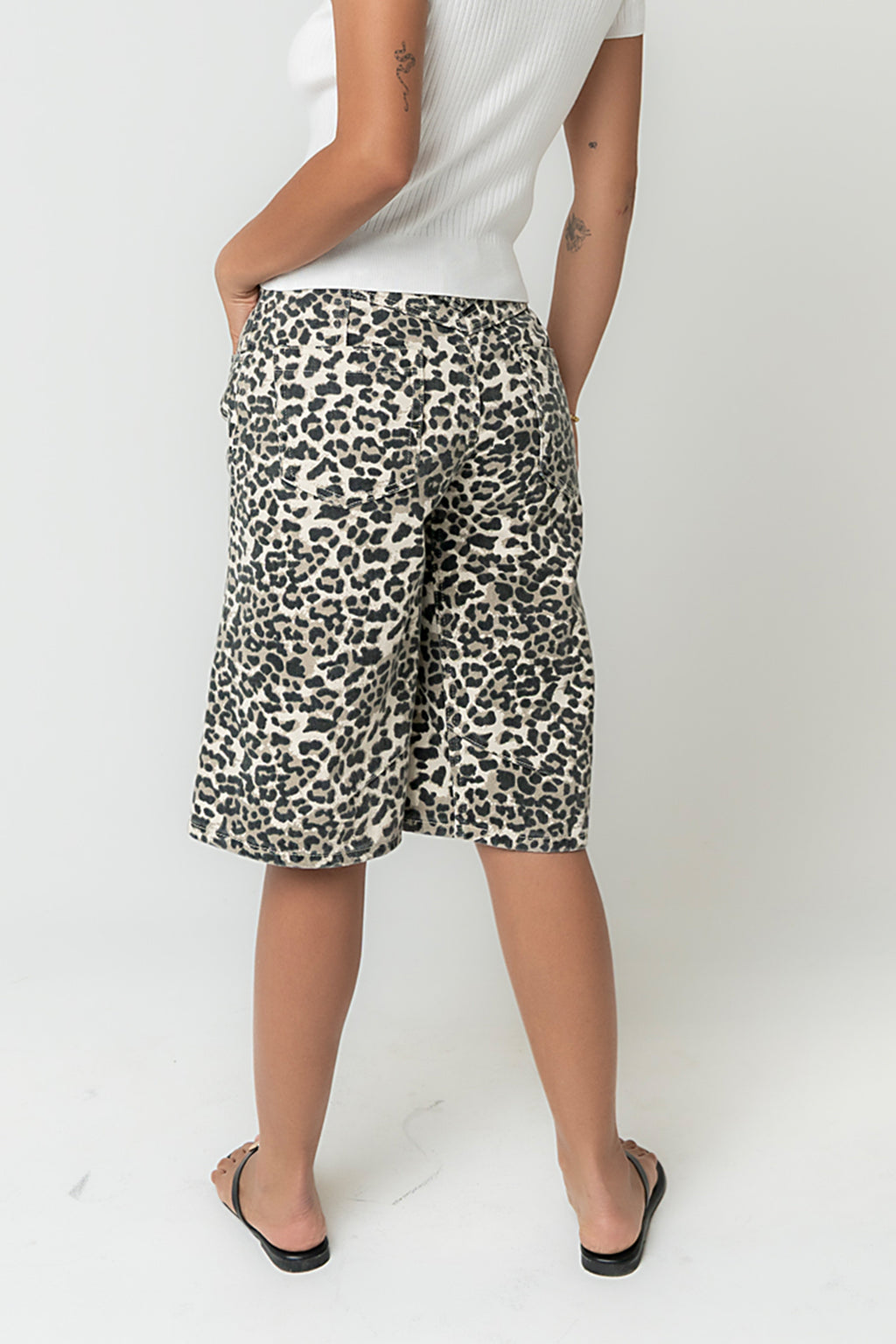 Briggs Leopard Barrel Jorts