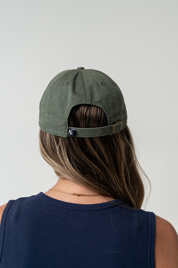 New York Yankees Baseball Cap in Moss