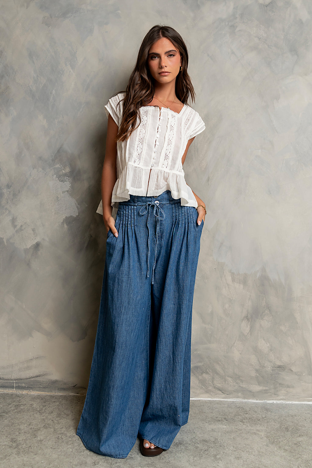 Kinzley Oversized Lace Top in Off White