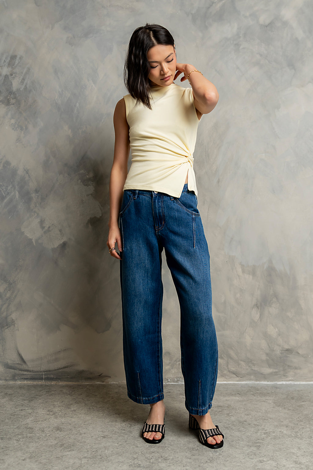 Yana Barrel Jeans