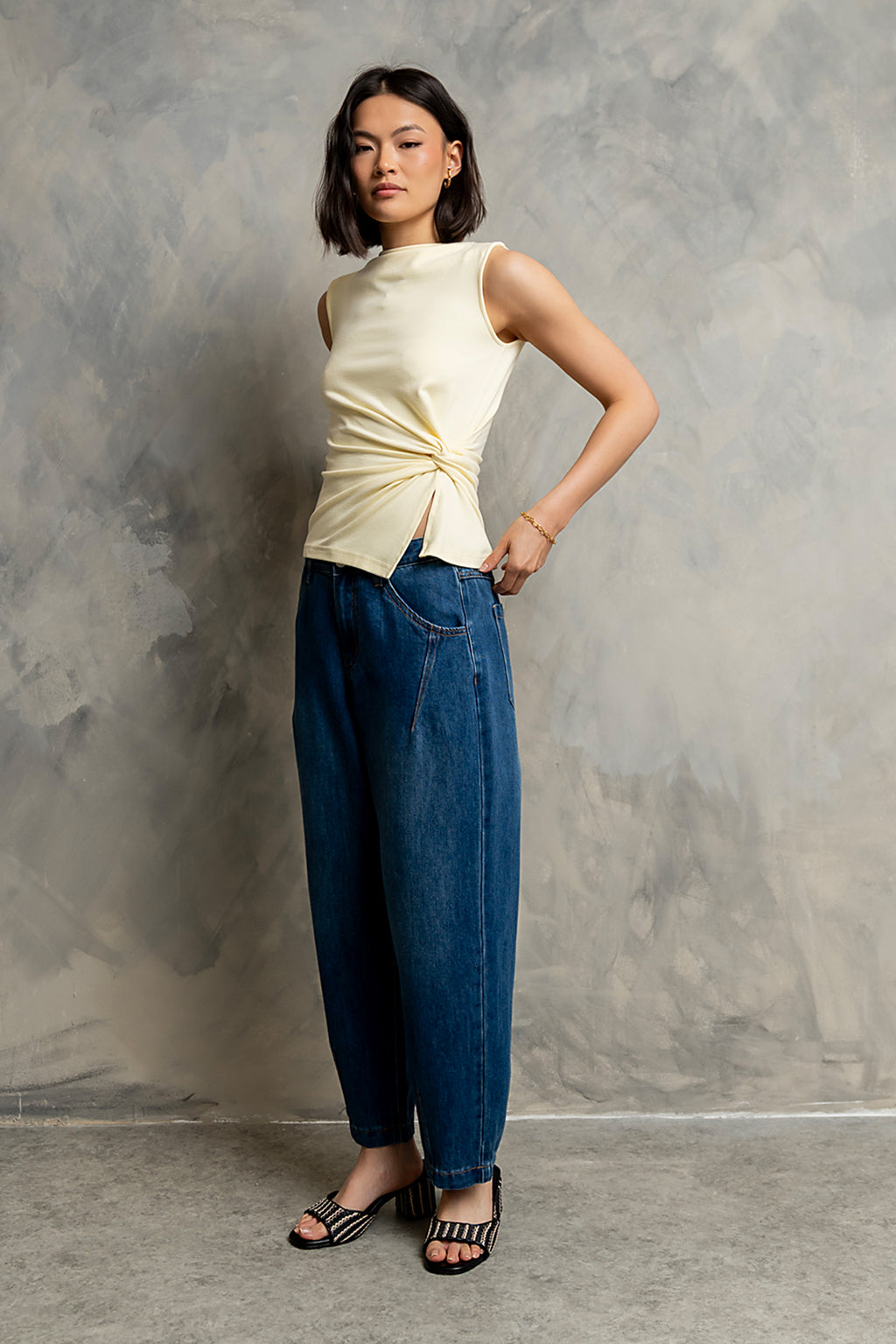 Yana Barrel Jeans