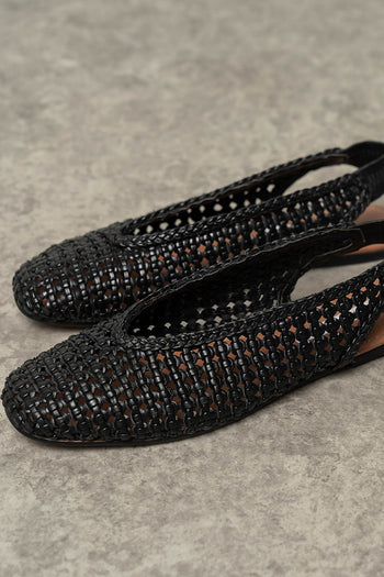 Steve Madden Rumi Slingback Flat in Black