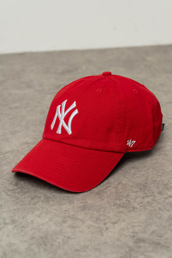 New York Yankees Baseball Cap in Red