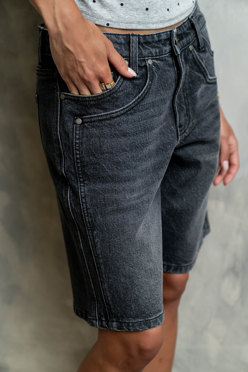 Kaydence Bermuda Shorts in Washed Black