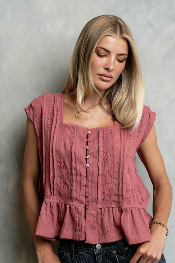 Kinzley Oversized Lace Top in Berry