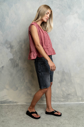 Kinzley Oversized Lace Top in Berry