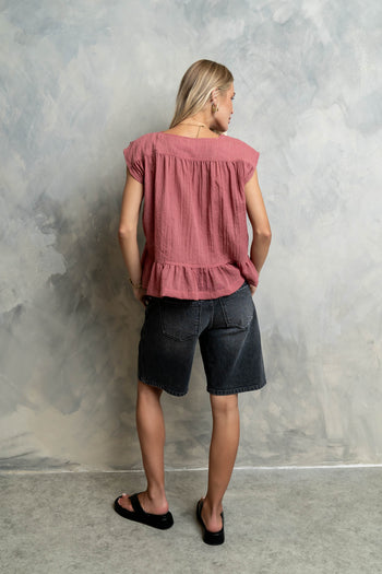 Kinzley Oversized Lace Top in Berry