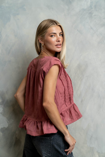 Kinzley Oversized Lace Top in Berry