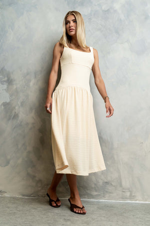 run away with me embroidered midi dress Farm Rio Richelieu Midi Dress