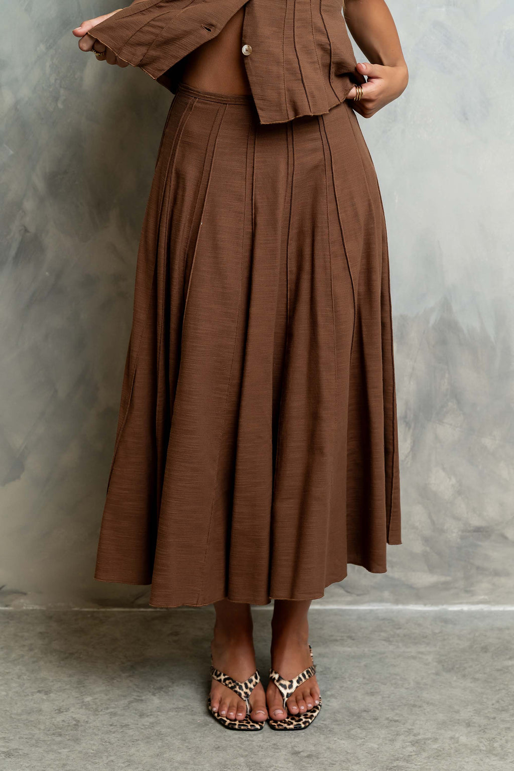 Cadence Pleated Midi Skirt in Brown