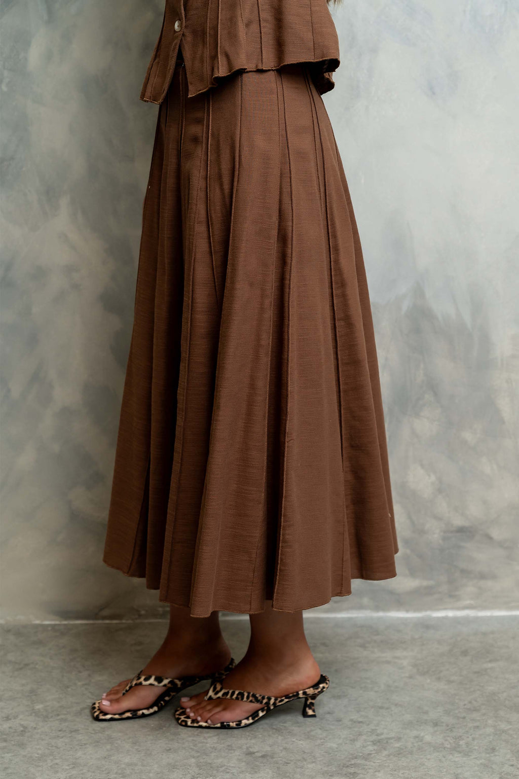Cadence Pleated Midi Skirt in Brown