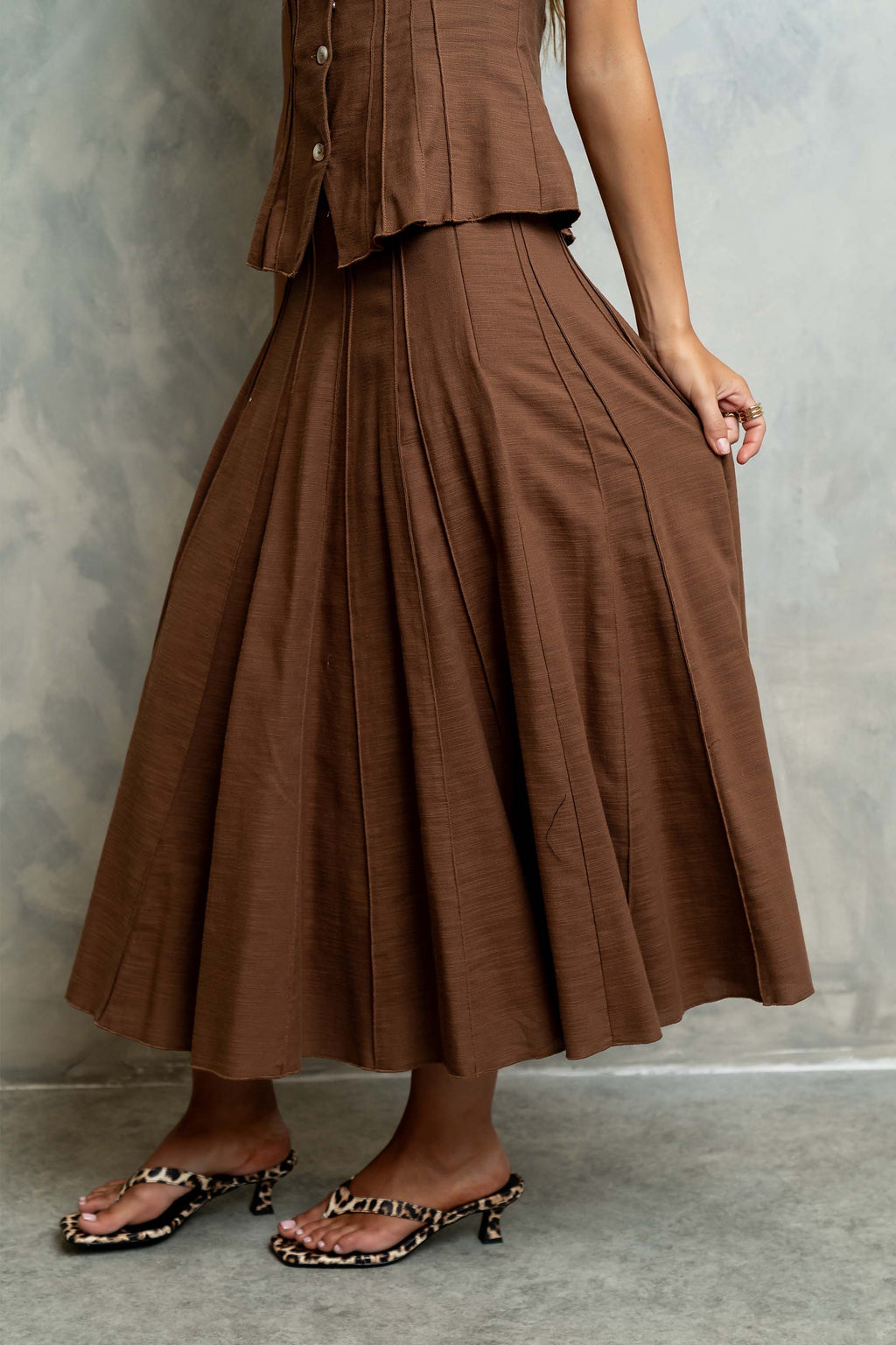 Cadence Pleated Midi Skirt in Brown