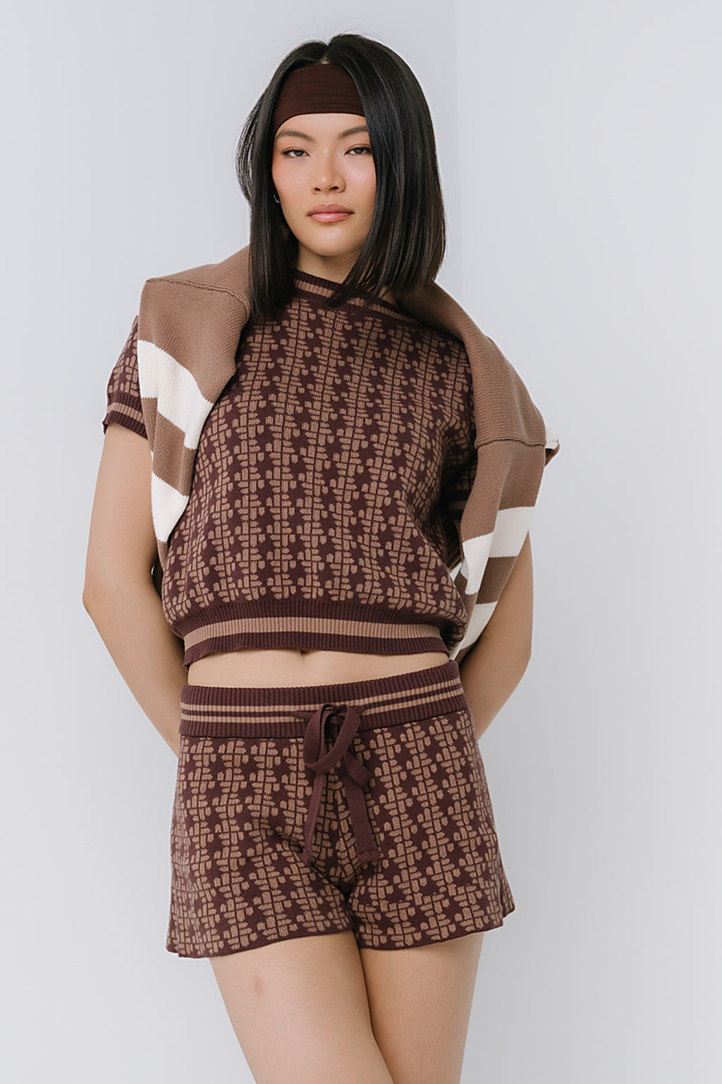 Korrey Sweater Shorts in Brown