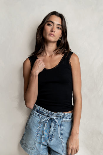 Tylee Drawstring Shorts in Medium Wash