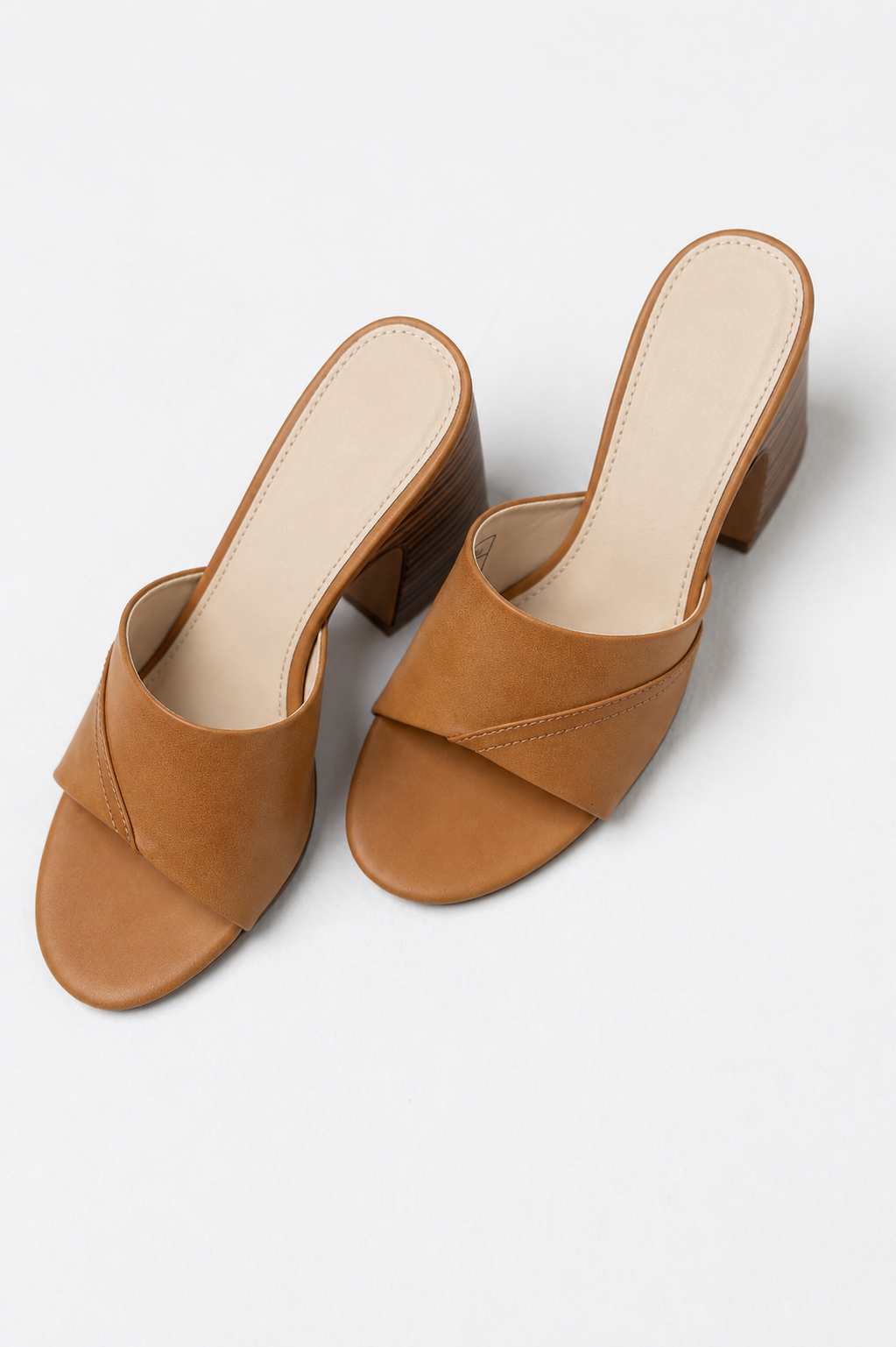 Elsy Block Heel in Camel