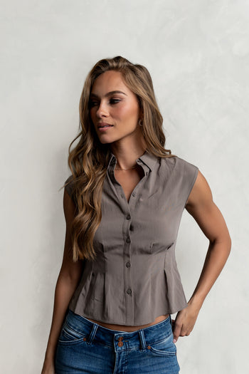 Jacob Button Up Top in Mocha