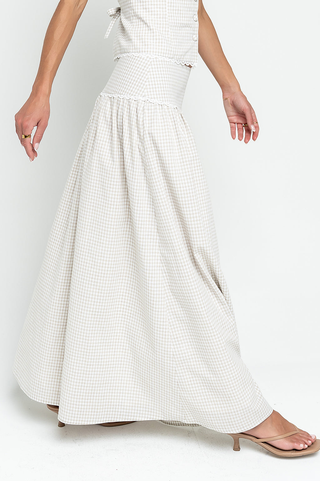 Kellie Gingham Skirt in Taupe