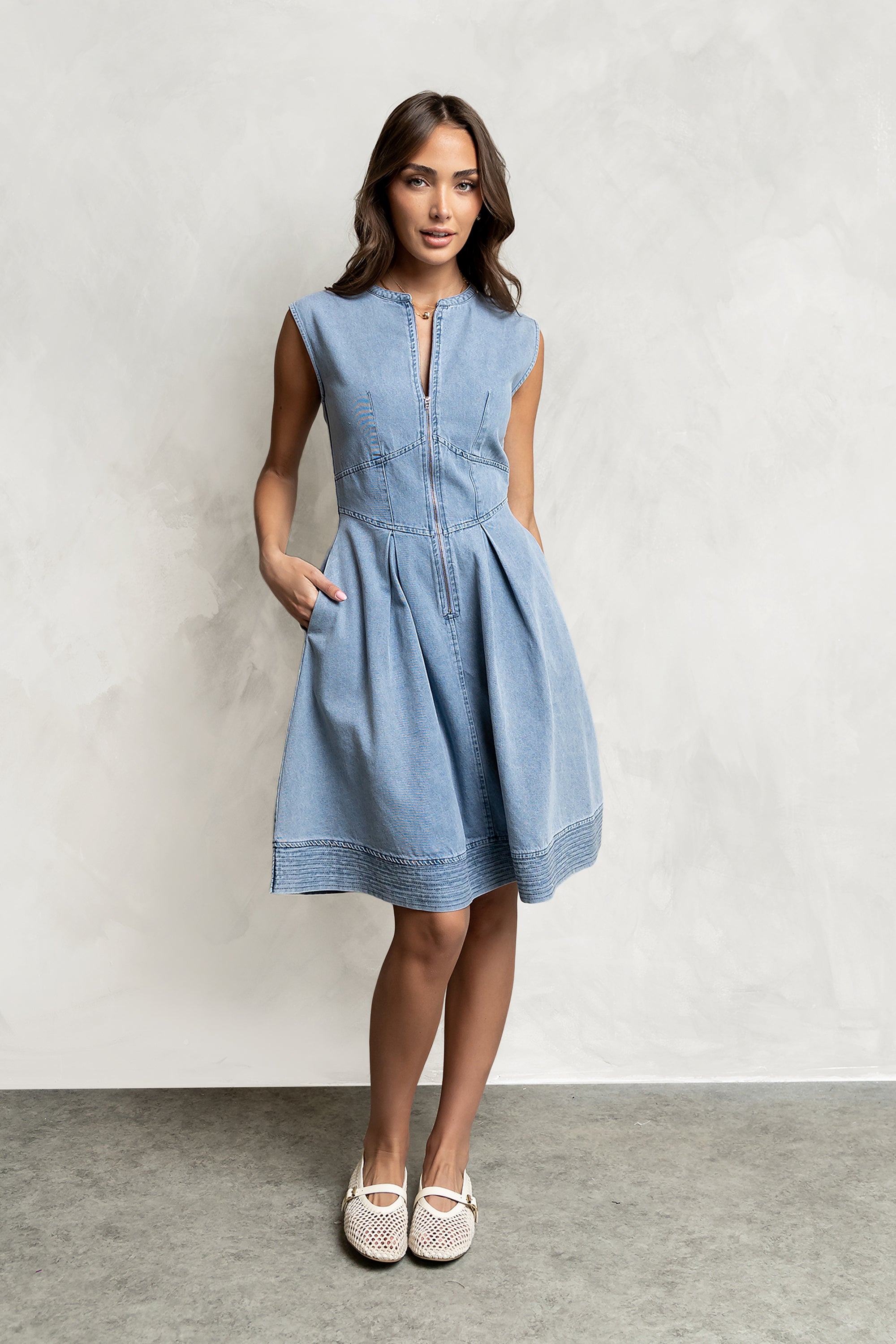 Jacee Denim Dress in Blue L / Medium Wash