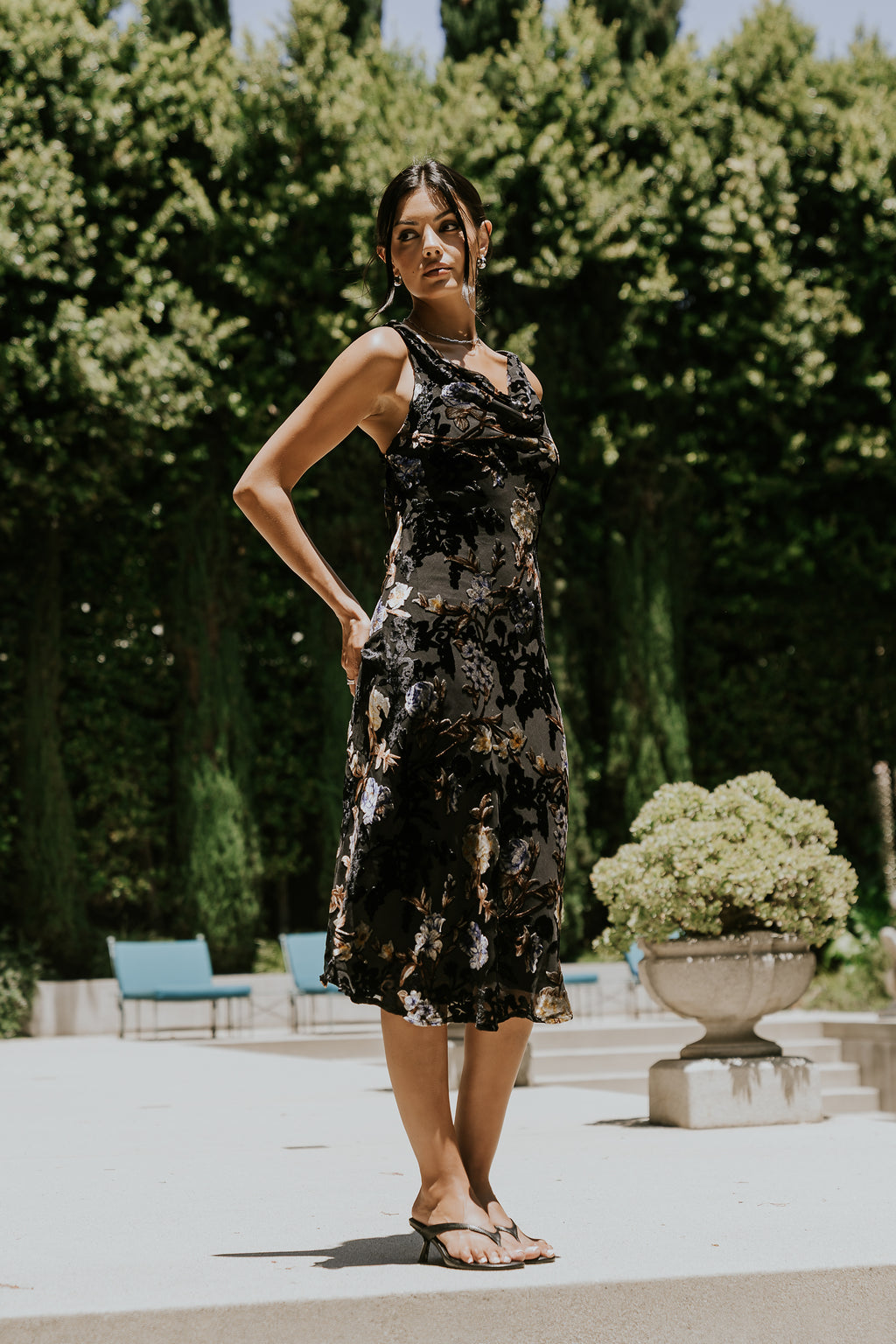 Thea Velvet Midi Dress S / Black