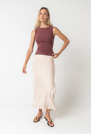 Alder Fitted Tank in Wine