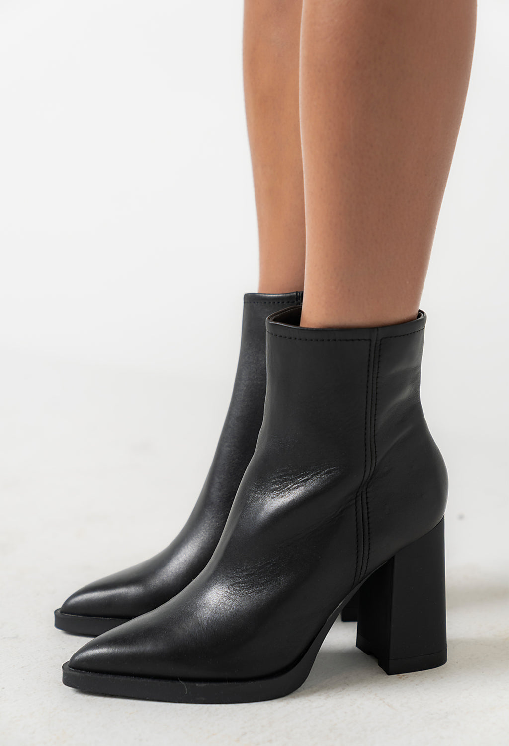 Steve Madden Harden Ankle Bootie