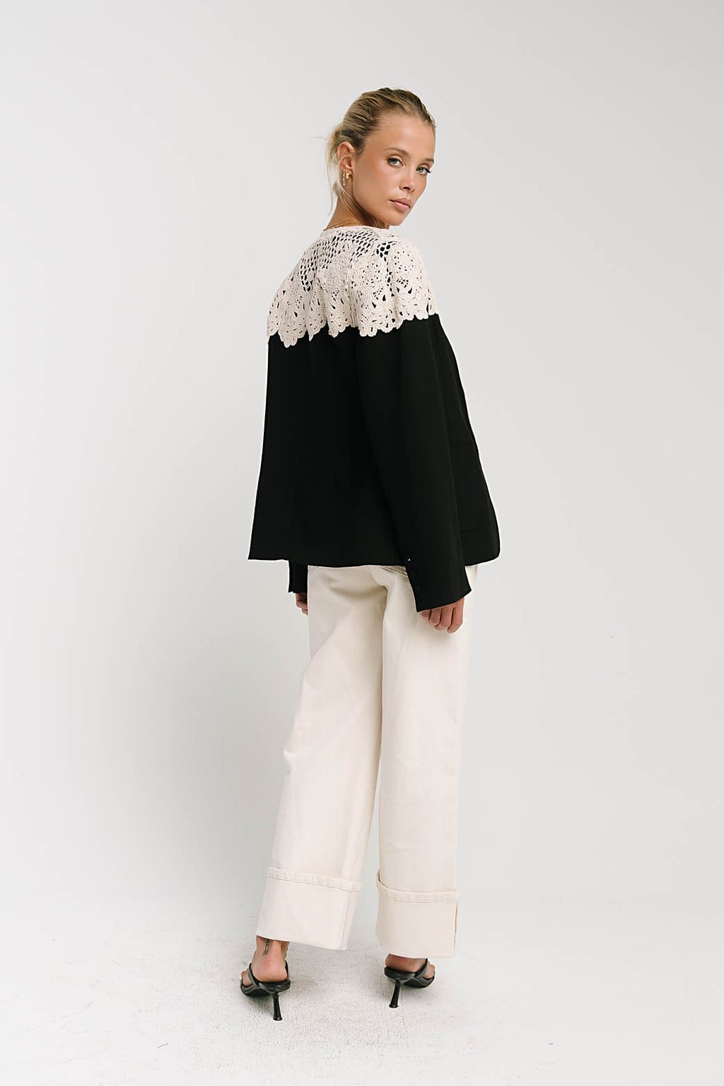 Louis Crochet Blazer