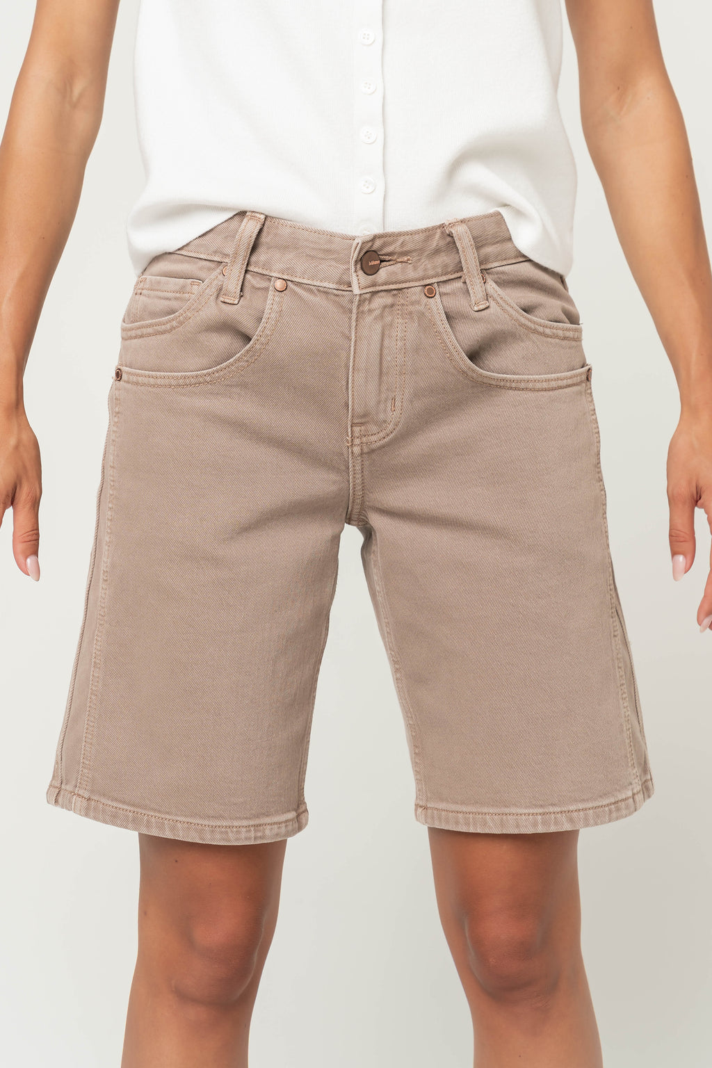 Kaydence Bermuda Shorts in Mushroom