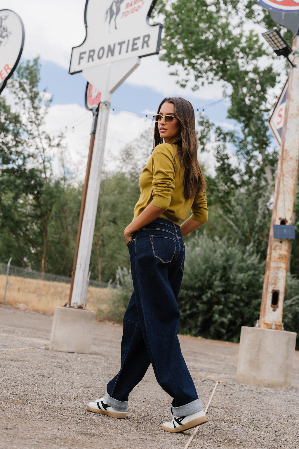 Tiana Barrel Jeans in Dark Wash
