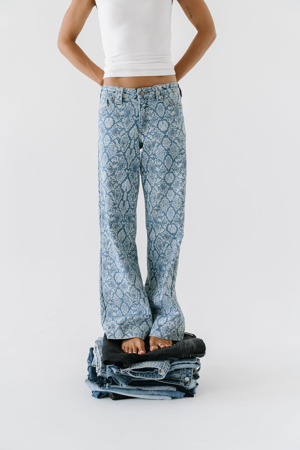 Lyra Wide Leg Jeans
