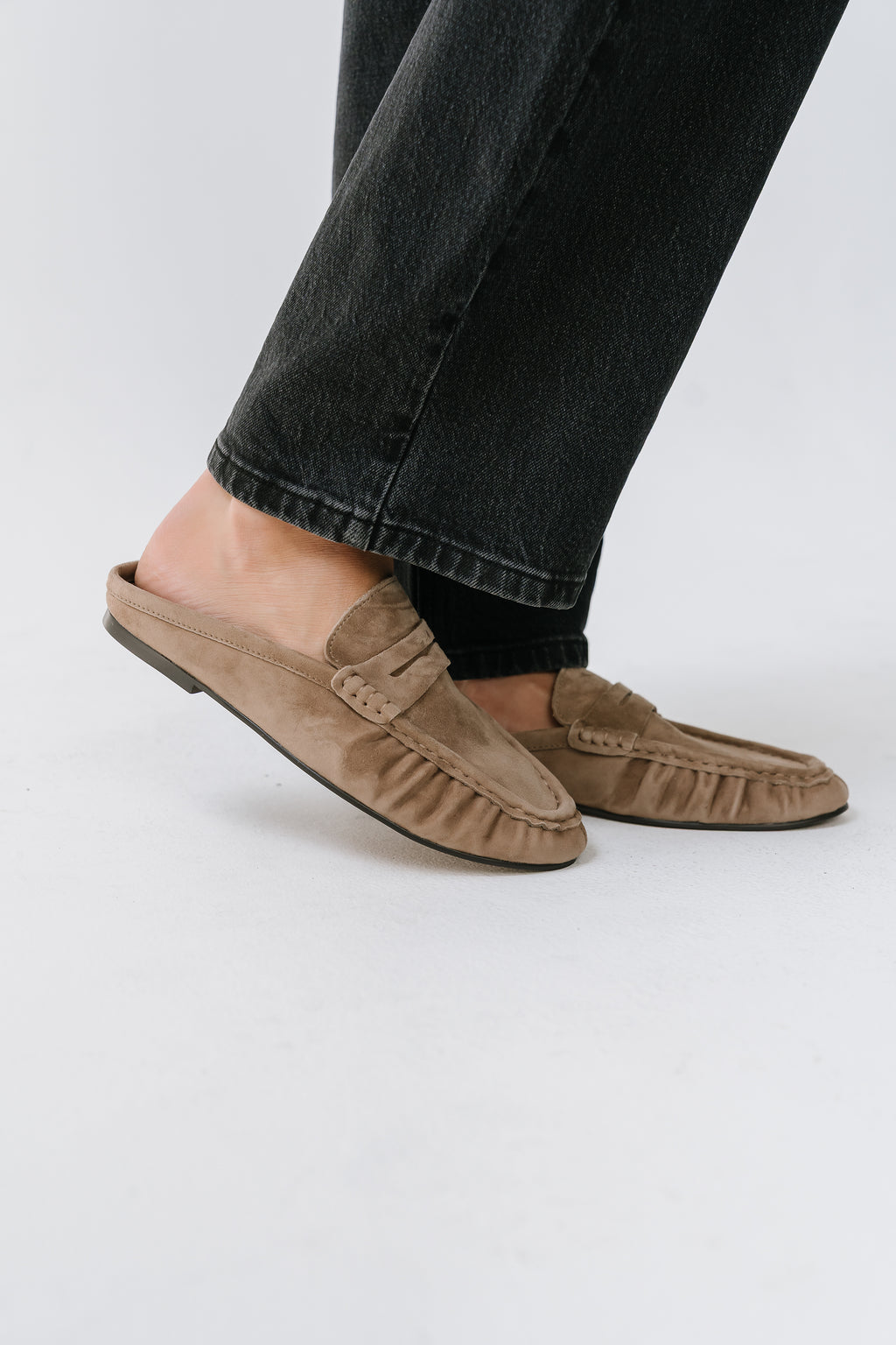Steve Madden Rafe Taupe Suede Loafer