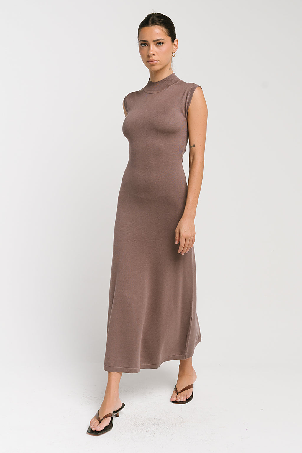 Avery Ribbed Maxi Dress in Mauve