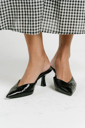 Steve Madden Mod Pointed Toe Mule