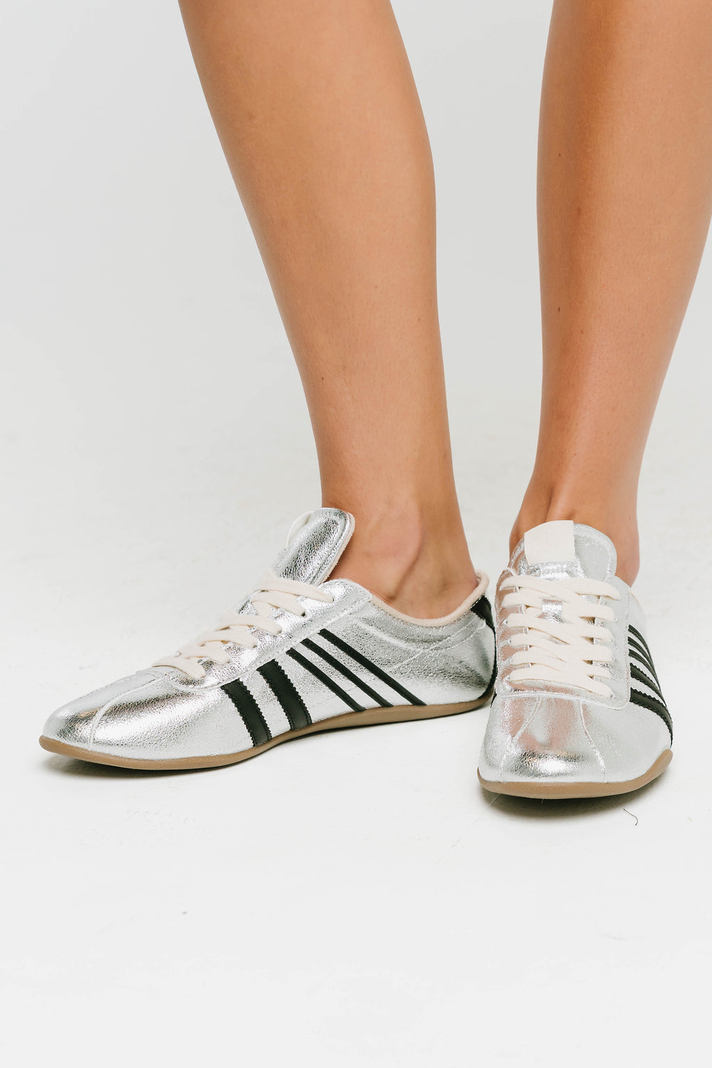 Paloma Retro Sneakers in Silver