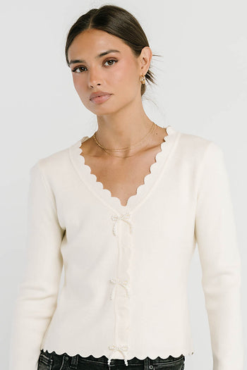 Suzy Scalloped Sweater in Ivory