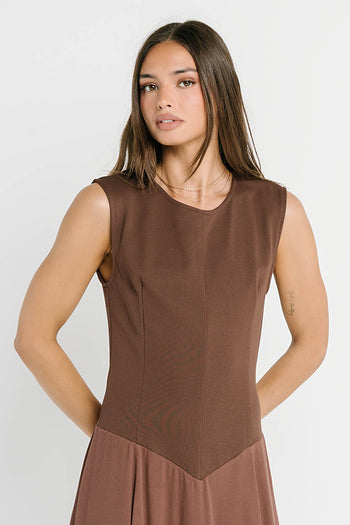 Charles Maxi Dress in Red-Brown