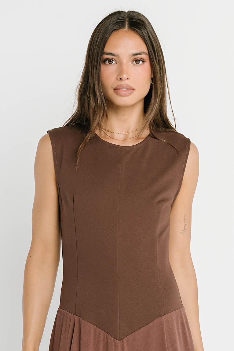 Charles Maxi Dress in Red-Brown