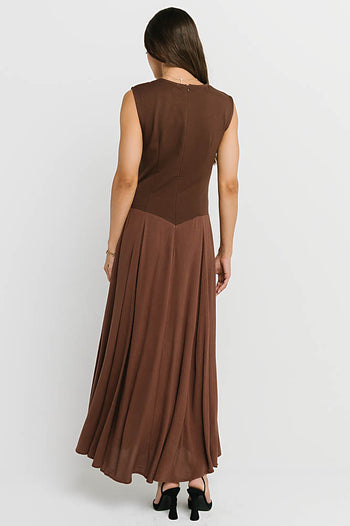 Charles Maxi Dress in Red-Brown
