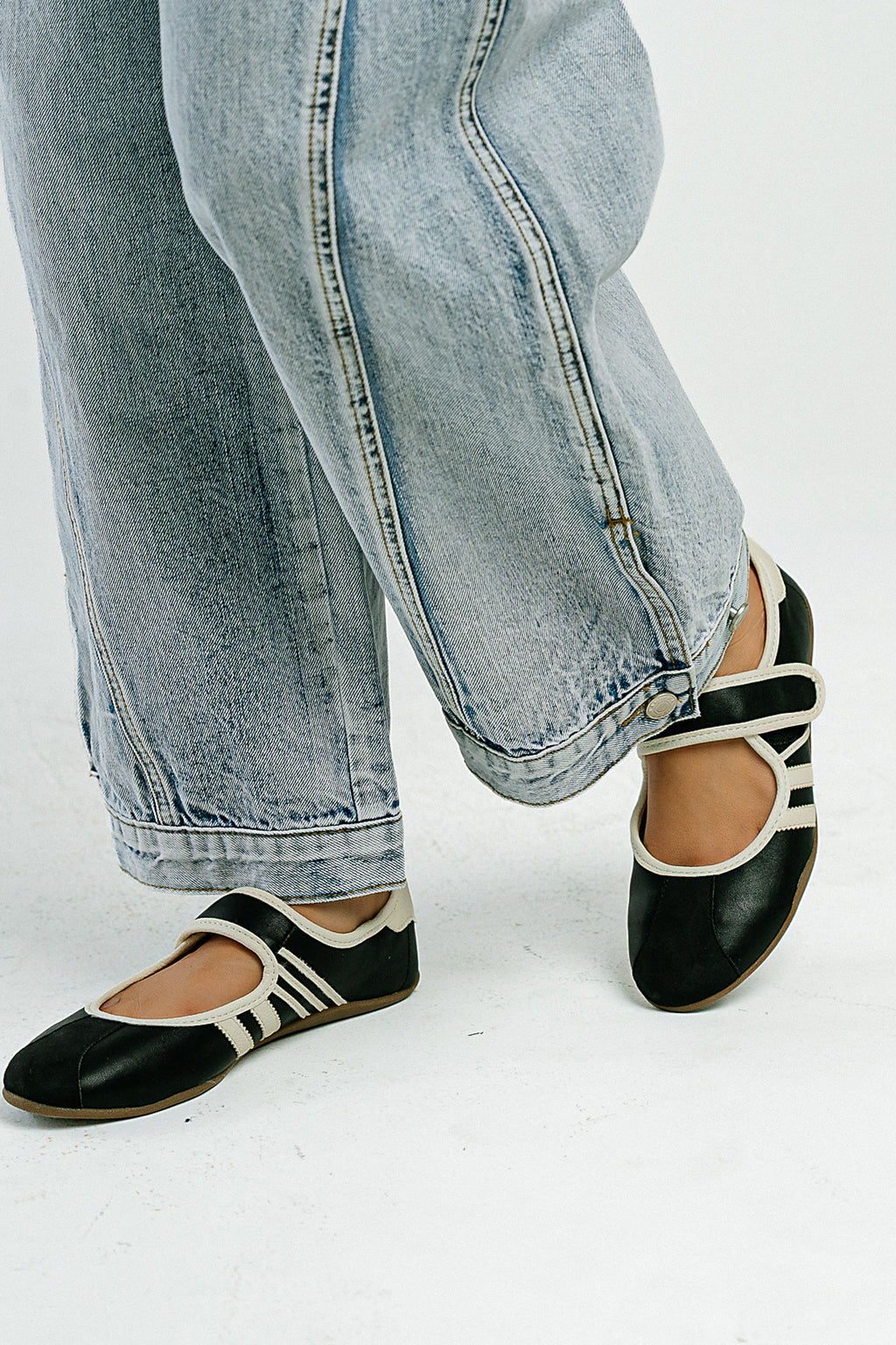 Peyton Ballet Sneaker in Black
