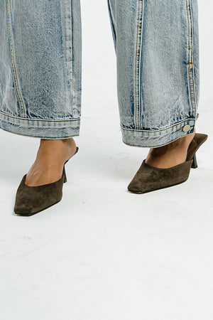 Steve Madden Alyse Kitten Heel in Dark Brown