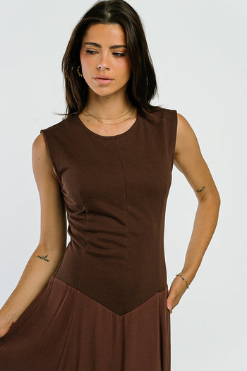 Charles Maxi Dress in Red-Brown