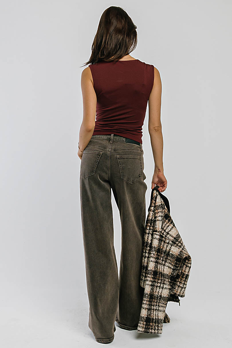 Gianna Tank Top in Red-Brown
