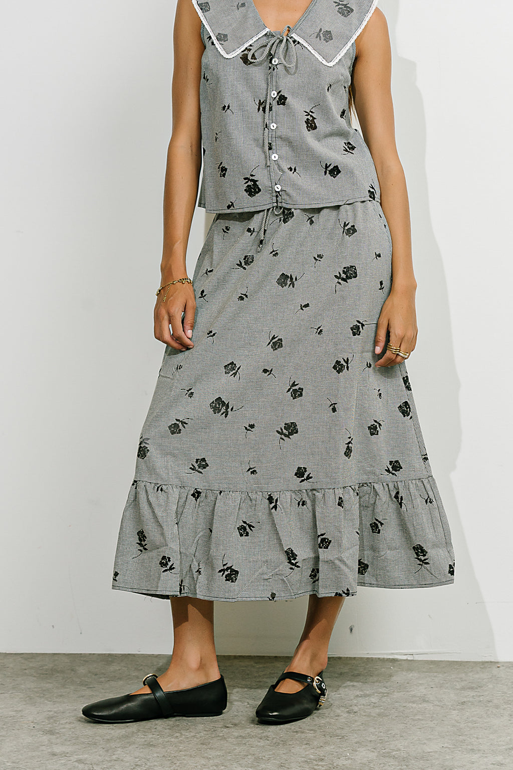 Karrie Gingham Midi Skirt in Black