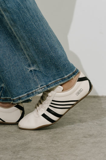 Paloma Retro Sneakers in White