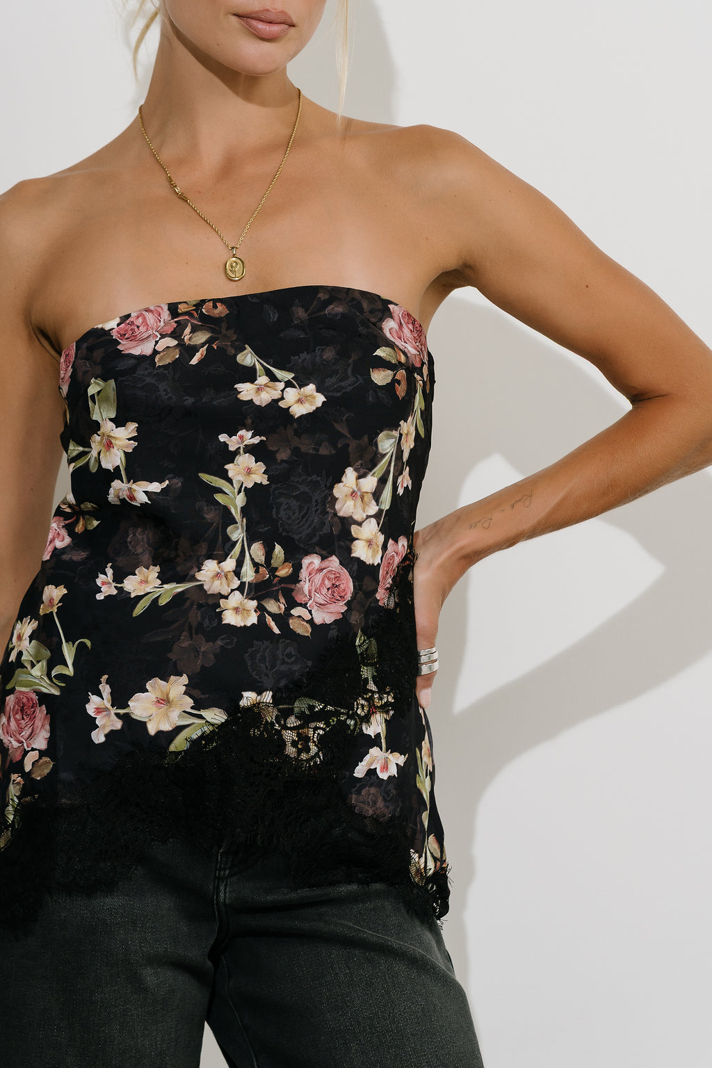 Prim Lace Tube Top