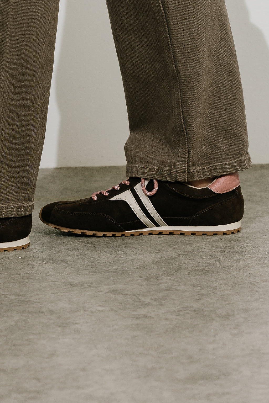 Sarah Sneaker in Brown