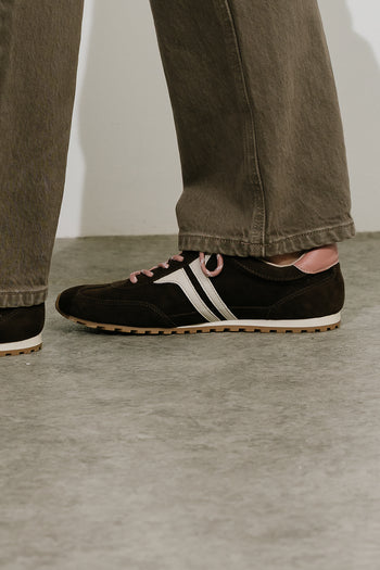 Sarah Sneaker in Brown
